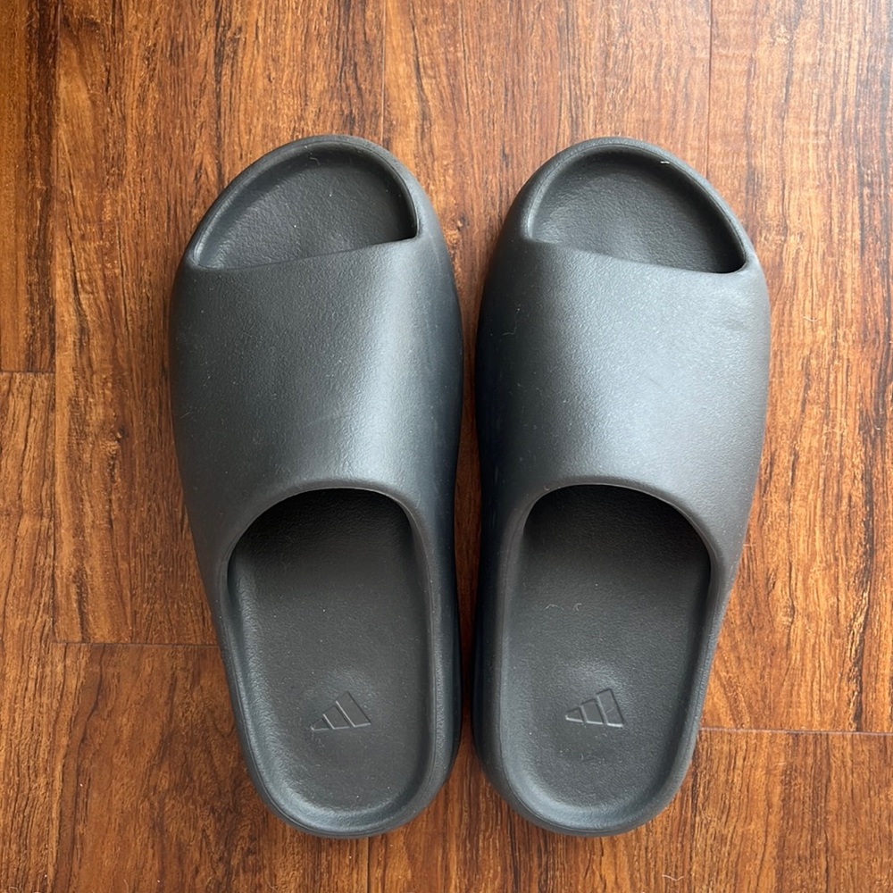 Yeezy Slides Slate Marnie Gray